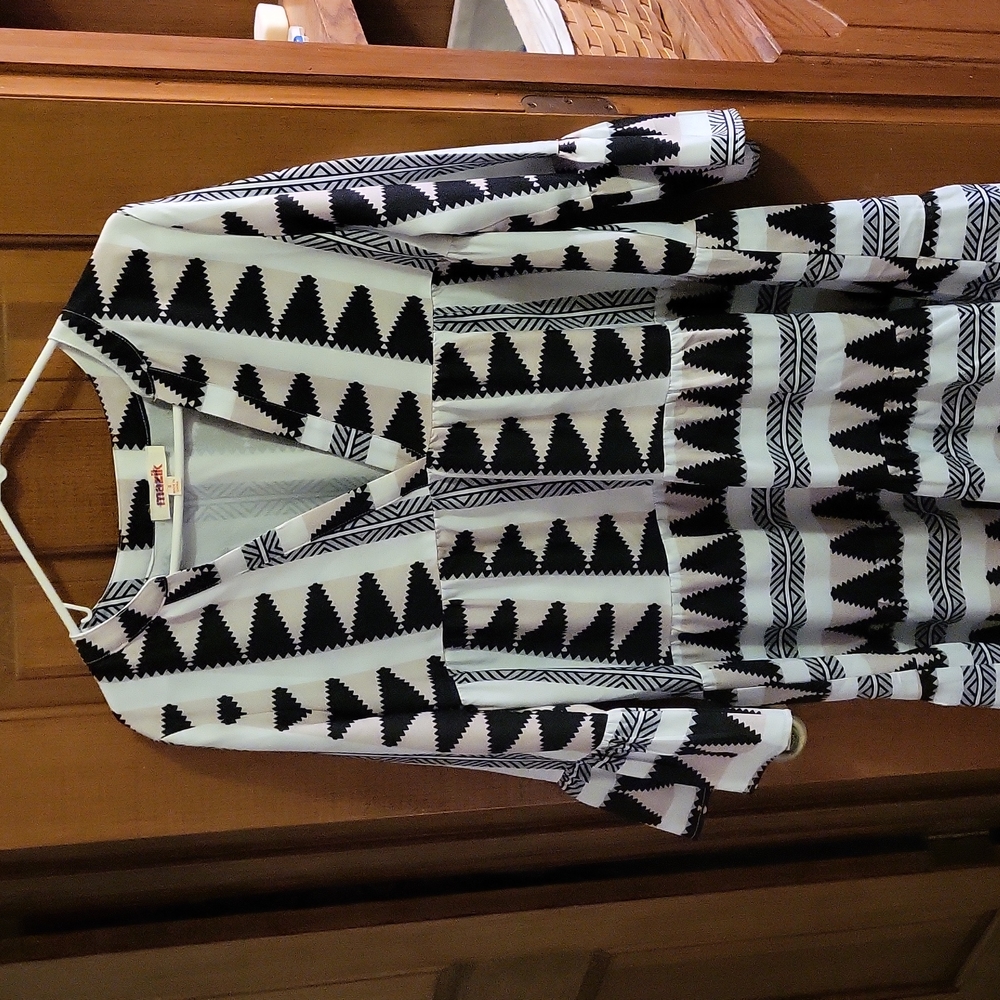Mazik White and black  Dress...HOLY CUTENESS.....SIZE S